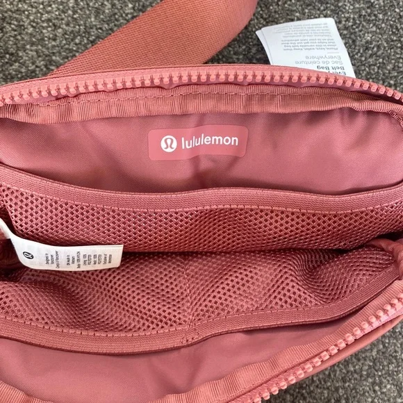 ❤️ Lululemon Brier Rose Extended Strap Everywhere Belt Bag NWT